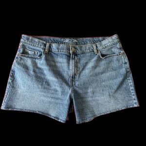 Old Navy Women's Blue Denim Shorts Size 20